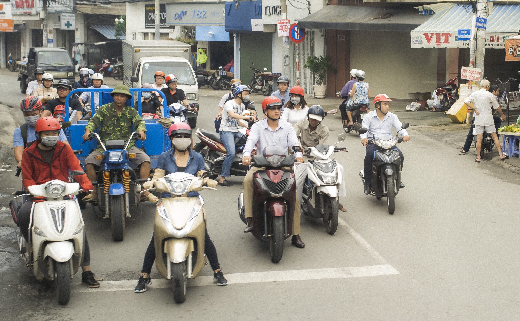 How to understand hotel transportation in Ho Chi Minh City, Vietnam